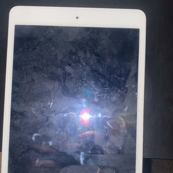 iPad - Picture 2 of 2